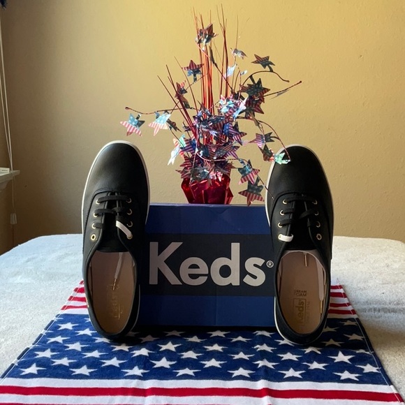 🌟 KEDS CHAMPION LUXE LEATHER 🌟 - Picture 2 of 16